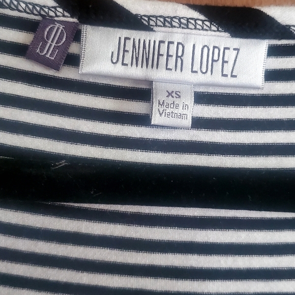 Jennifer Lopez Bk/Wh Stripe Knit Top w/ 3/4 Sleeves size XS - Picture 8 of 9